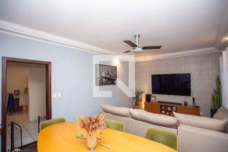 Sala de TV de casa à venda com 3 quartos, 145m² em Campanário, Diadema