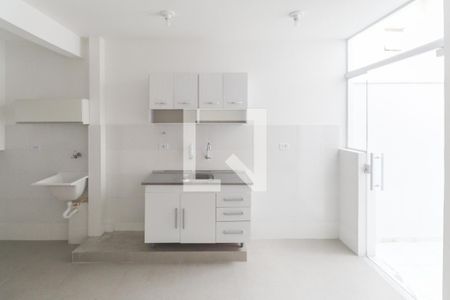 Sala/Cozinha de apartamento para alugar com 1 quarto, 38m² em Vila Mazzei, São Paulo