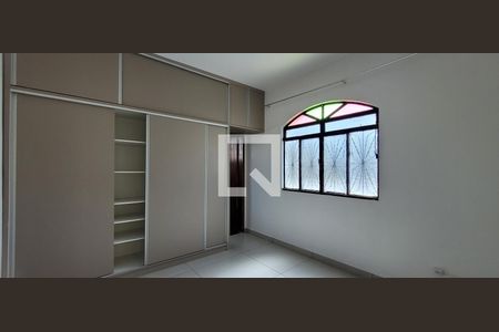 suite  de casa para alugar com 3 quartos, 244m² em Niterói, Betim