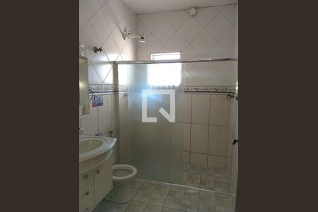 Banheiro de casa para alugar com 4 quartos, 120m² em Bonança, Osasco