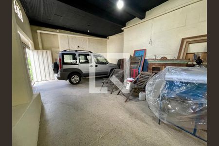 Casa para alugar com 6 quartos, 201m² em Colégio Batista, Belo Horizonte