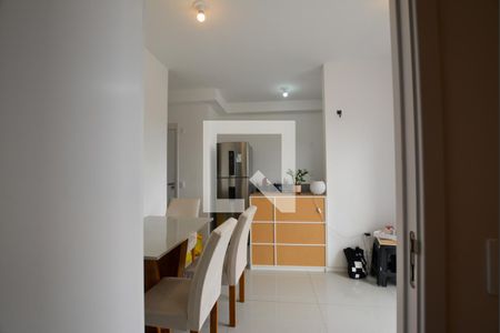 Sala - cozinha de apartamento para alugar com 2 quartos, 38m² em Vila Butantã, São Paulo