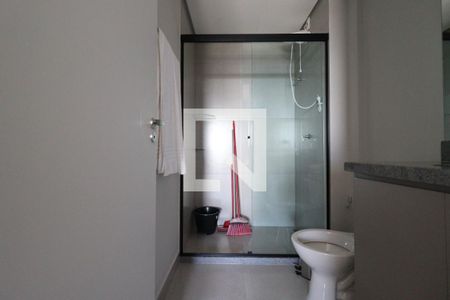 Banheiro de kitnet/studio para alugar com 1 quarto, 34m² em Santa Luzia, Ribeirão Preto