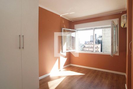 Quarto de kitnet/studio à venda com 1 quarto, 50m² em Centro Histórico, Porto Alegre