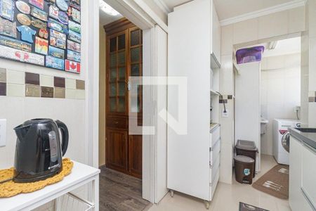 Cozinha de apartamento à venda com 2 quartos, 80m² em Medianeira, Porto Alegre