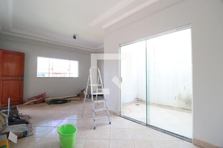 Sala de casa para alugar com 3 quartos, 115m² em Jardim Holanda, Uberlândia