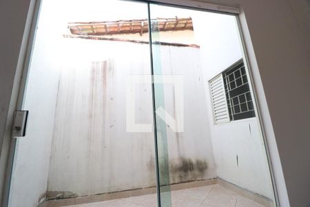 Jardim de Inverno de casa para alugar com 3 quartos, 115m² em Jardim Holanda, Uberlândia