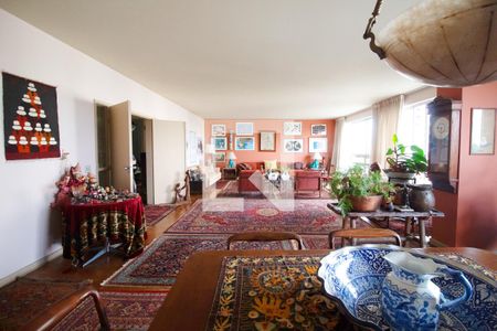 Apartamento à venda com 4 quartos, 302m² em Cerqueira César, São Paulo