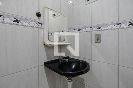 Banheiro de casa para alugar com 3 quartos, 125m² em Jardim Layr, Mogi das Cruzes