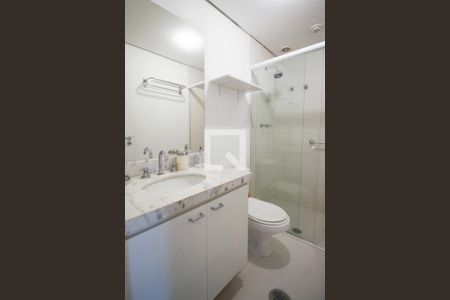 Banheiro de apartamento para alugar com 1 quarto, 45m² em Itaim Bibi, São Paulo