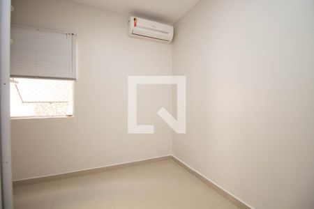 Quarto 1 de apartamento para alugar com 2 quartos, 45m² em Guará, Brasília