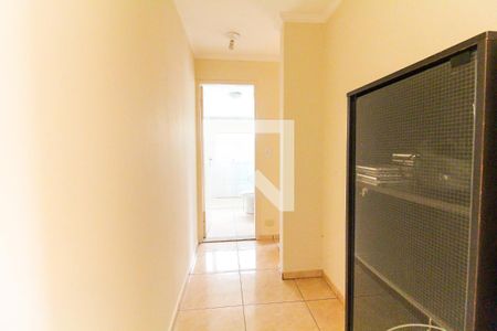 Corredor de apartamento à venda com 3 quartos, 67m² em Parque Paineiras, São Paulo