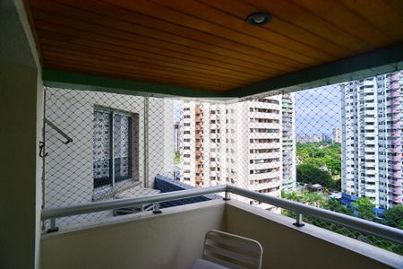 Varanda de apartamento para alugar com 3 quartos, 80m² em Barra da Tijuca, Rio de Janeiro