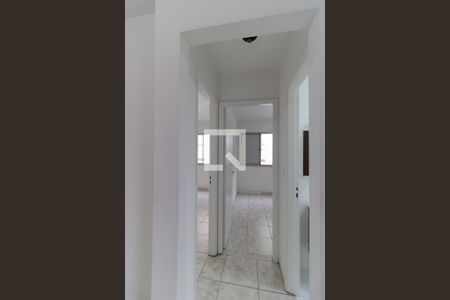 Corredor de apartamento para alugar com 2 quartos, 54m² em Jardim Santa Cruz (sacoma), São Paulo