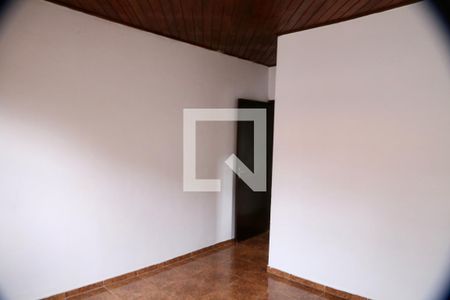 Quarto de casa para alugar com 3 quartos, 200m² em Parque Santo Antônio, São Paulo