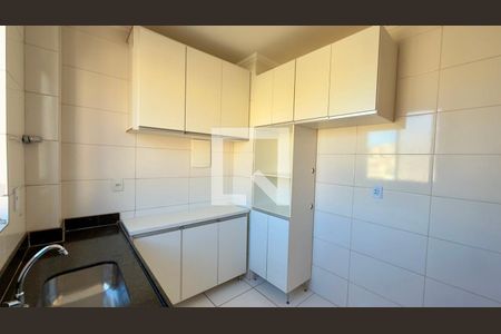 Cozinha de apartamento à venda com 2 quartos, 115m² em Barreiro, Belo Horizonte