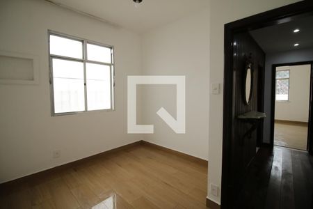 Quarto 2 de casa para alugar com 3 quartos, 180m² em Tanque, Rio de Janeiro