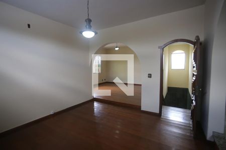Sala de casa para alugar com 5 quartos, 328m² em Jardim Montanhês, Belo Horizonte