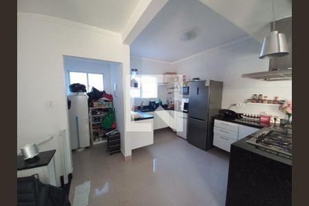 Cozinha de casa para alugar com 3 quartos, 117m² em Vila Cascatinha, São Vicente