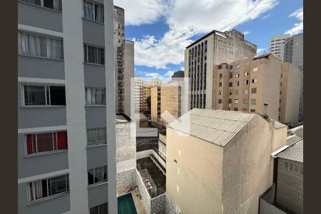 vista sala de apartamento à venda com 2 quartos, 33m² em República, São Paulo
