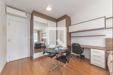 Quarto de kitnet/studio para alugar com 1 quarto, 38m² em Brooklin, São Paulo