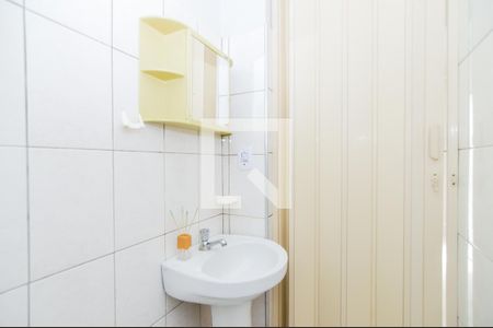 Banheiro de casa para alugar com 1 quarto, 60m² em Vila Rosália, Guarulhos