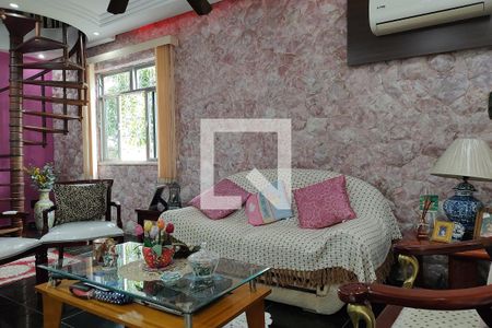 Sala de casa de condomínio à venda com 5 quartos, 323m² em Taquara, Rio de Janeiro