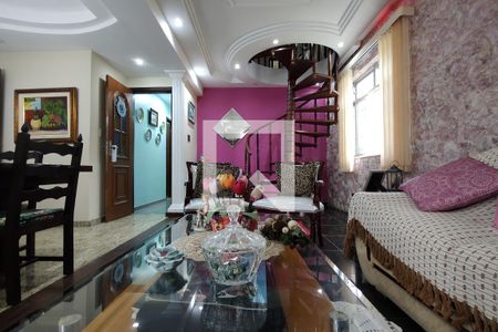 Sala de casa de condomínio à venda com 5 quartos, 323m² em Taquara, Rio de Janeiro