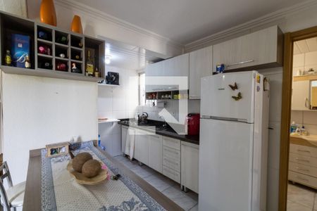 Cozinha e Área de Serviço de apartamento à venda com 2 quartos, 47m² em São José, Porto Alegre