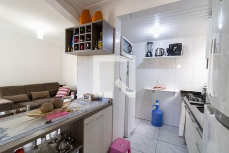 Cozinha e Área de Serviço de apartamento à venda com 2 quartos, 47m² em São José, Porto Alegre