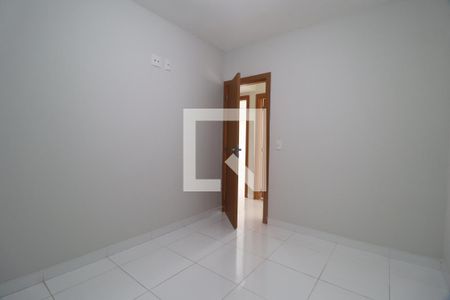 Quarto 1 de apartamento para alugar com 4 quartos, 188m² em Santa Mônica, Uberlândia