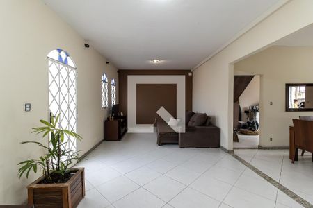 Sala  de casa à venda com 5 quartos, 420m² em São João Batista, Belo Horizonte