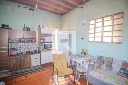 Sala de casa à venda com 2 quartos, 96m² em Hípica, Porto Alegre