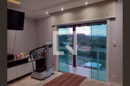 Quarto de casa de condomínio para alugar com 4 quartos, 240m² em Maria Paula, São Gonçalo