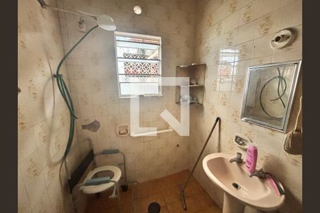 Banheiro 1 de casa para alugar com 3 quartos, 125m² em Jardim Maria Estela, São Paulo