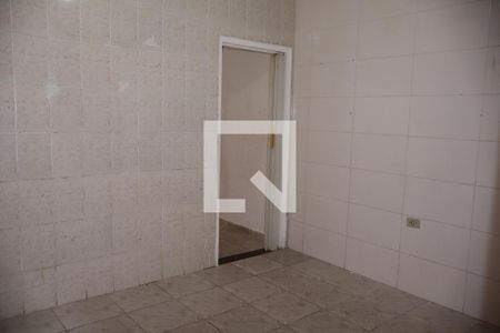 Cozinha de casa para alugar com 1 quarto, 35m² em Vila Ema, São Paulo