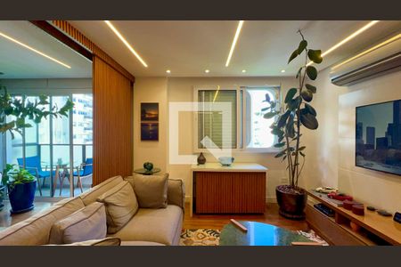 Sala de TV de apartamento à venda com 1 quarto, 75m² em Jardim Paulista, São Paulo