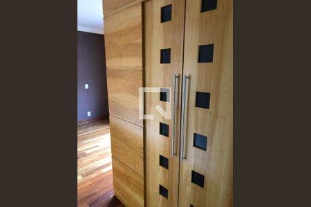 Quarto de casa de condomínio para alugar com 3 quartos, 170m² em Jardim Leonor Mendes de Barros, São Paulo