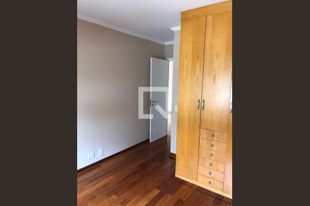 Quarto de casa de condomínio para alugar com 3 quartos, 170m² em Jardim Leonor Mendes de Barros, São Paulo