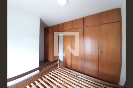 Casa à venda com 4 quartos, 185m² em Jardim Rizzo, São Paulo