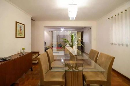 Casa à venda com 11 quartos, 250m² em Vila Indiana, São Paulo