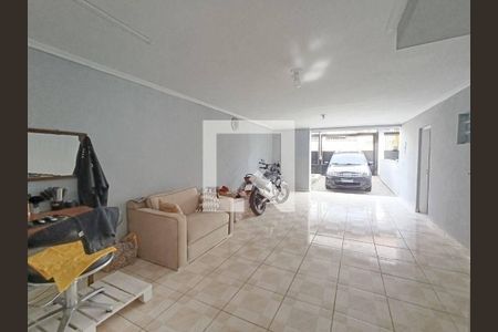 Casa à venda com 3 quartos, 142m² em Jardim Santos Dumont, São Paulo