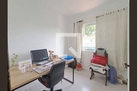 Casa à venda com 3 quartos, 142m² em Jardim Santos Dumont, São Paulo