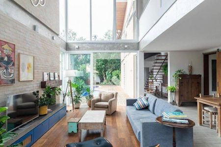 Casa à venda com 4 quartos, 225m² em Butantã, São Paulo