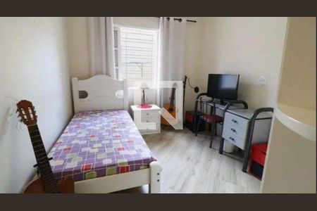 Casa à venda com 4 quartos, 200m² em Jardim Peri Peri, São Paulo