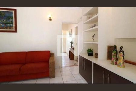 Casa à venda com 4 quartos, 200m² em Jardim Peri Peri, São Paulo