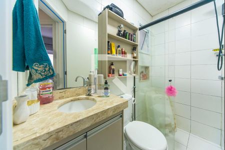 Banheiro  de apartamento para alugar com 2 quartos, 46m² em Campestre, Santo André