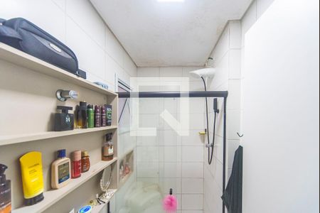 Banheiro  de apartamento para alugar com 2 quartos, 46m² em Campestre, Santo André