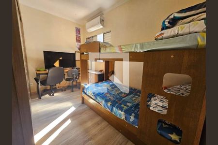 Casa à venda com 3 quartos, 134m² em Jardim Monte Kemel, São Paulo