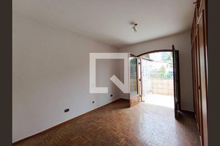 Casa à venda com 3 quartos, 1500m² em Jardim Rizzo, São Paulo